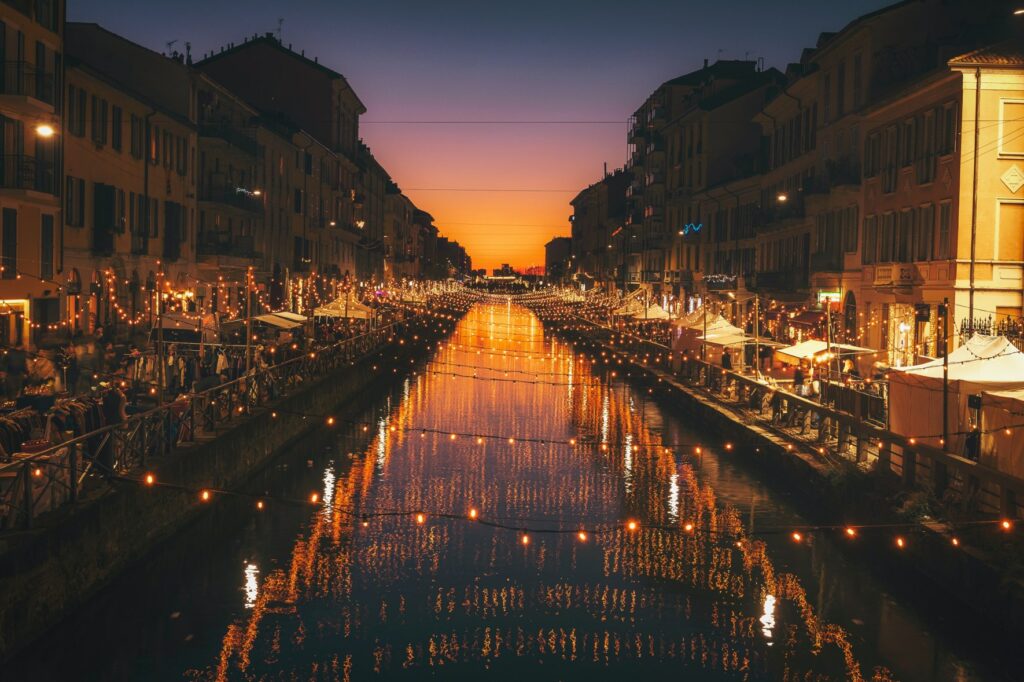 Das Bild zeigt die Stadt Milano in Italien.