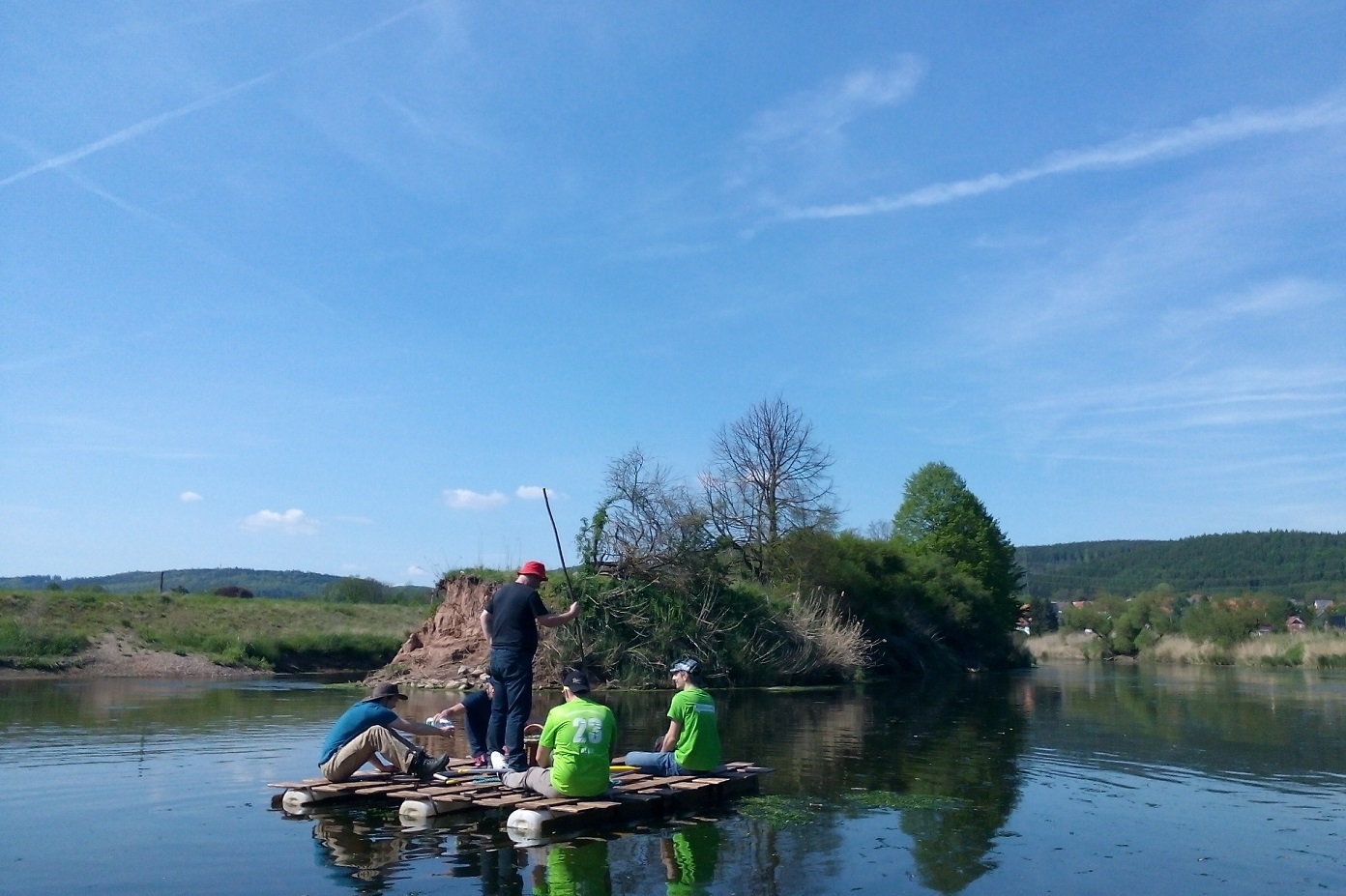 Inpsyder enjoying team retreat on the river